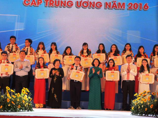 53 gương Sinh viên 5 tốt cấp trung ương được tuyên dương tại lễ kỷ niệm 67 năm ngày Truyền thống học sinh, sinh viên Việt Nam