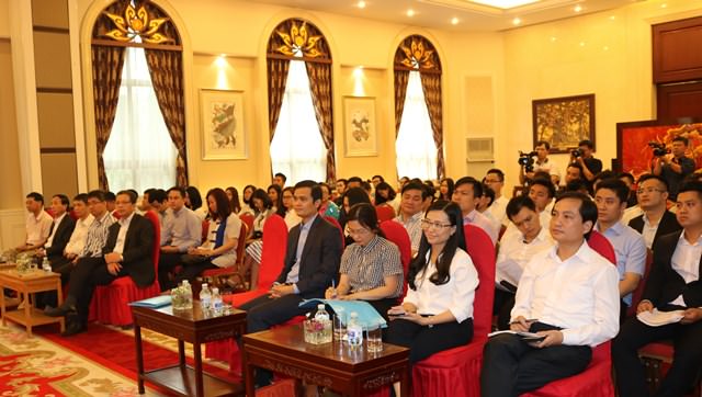 Sinh viên Việt Nam đang học tập tại Trung Quốc đã thẳng thắn trao đổi và chia sẻ nhiều khó khăn khi tổ chức các hoạt động)