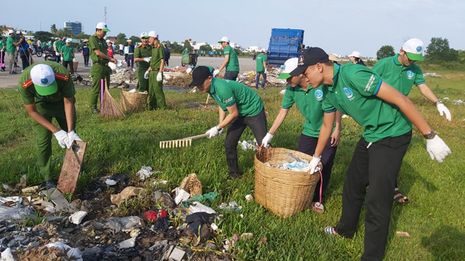 8.200 người Phú Quốc thu gom 25 tấn rác và khai thông cống rãnh - ảnh 1