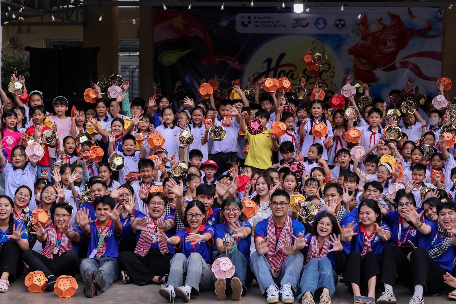 Một mùa trung thu ý nghĩa của đoàn viên, sinh viên Trường ĐH Công nghiệp TP.HCM